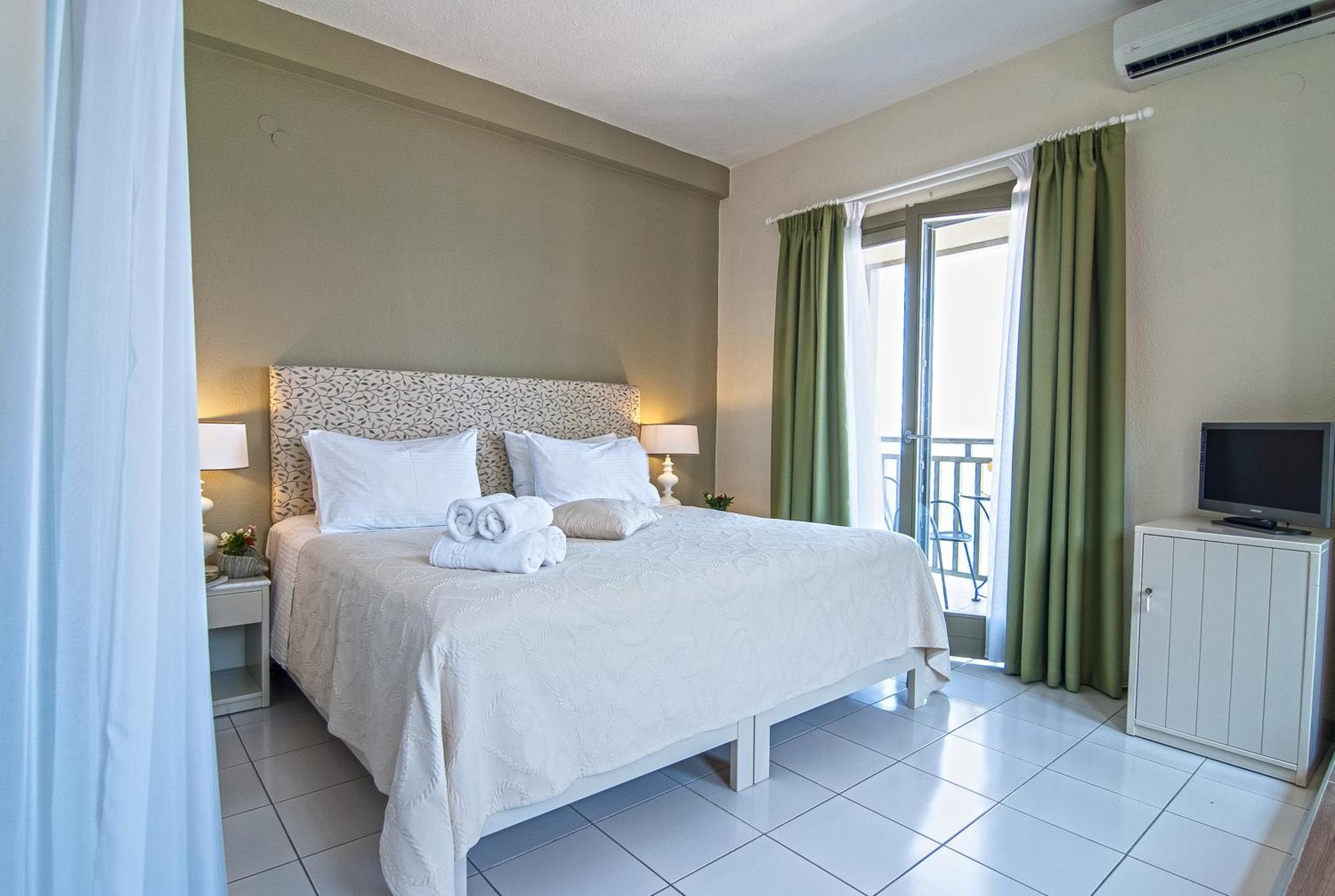 Kenta Beach Hotel Agios Ioannis  ภายนอก รูปภาพ