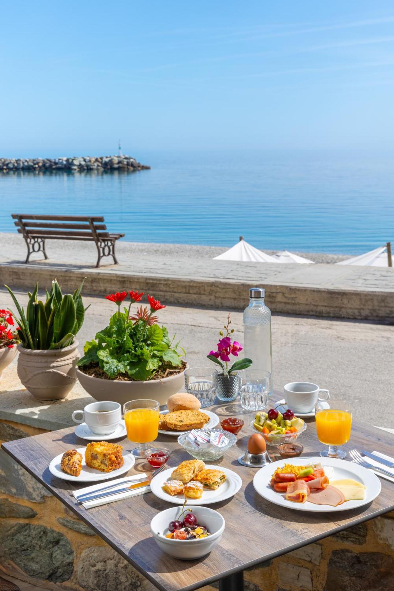 Kenta Beach Hotel Agios Ioannis  ภายนอก รูปภาพ