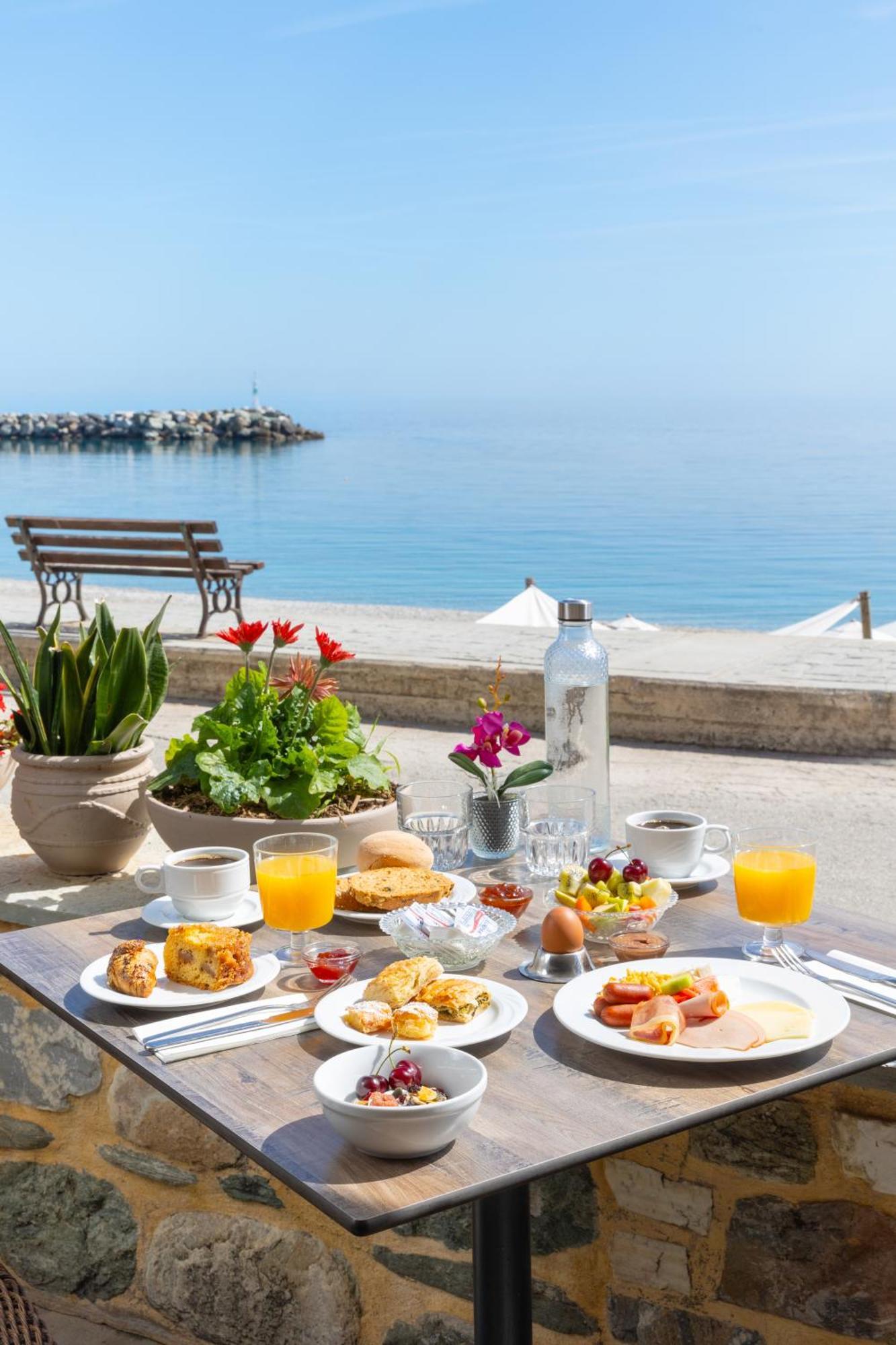 Kenta Beach Hotel Agios Ioannis  ภายนอก รูปภาพ